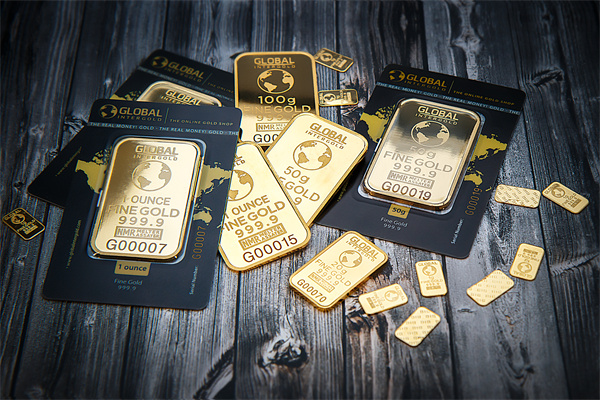 美国4月ADP就业人数增加19.2万，预期18万，3月数据上修